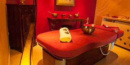 Wellnessurlaub - WLAN - Eichwalde - Massageraum - Beautyfarm und Chalet am See Sader