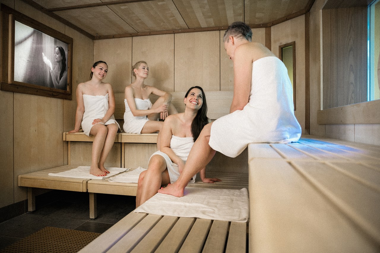 Heilthermen Resort Bad Waltersdorf Saunen und Bäder im Detail Damensauna