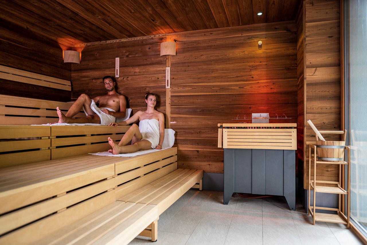 Hotel GUT Trattlerhof & Chalets**** Saunen und Bäder im Detail Panorama Sauna