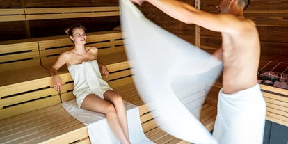 Wellnessurlaub - Ladestation Elektroauto - Eden (Glödnitz) - Wöchentliche Saunaaufgüsse mit dem Saunameister - Hotel GUT Trattlerhof & Chalets****S