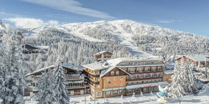 Wellnessurlaub - Babysitterservice - Außenansicht - Familienhotel Hinteregger