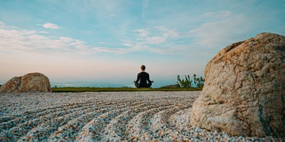 Wellnessurlaub - Ladestation Elektroauto - Eden (Glödnitz) - Erlebnisse voller Inspirationen im Rahmen des Spirit am Berg Programmes mit Meditationen, Klangreisen, Yoga, Zen-Bogenschießen u.v.m. - Feuerberg Mountain Resort