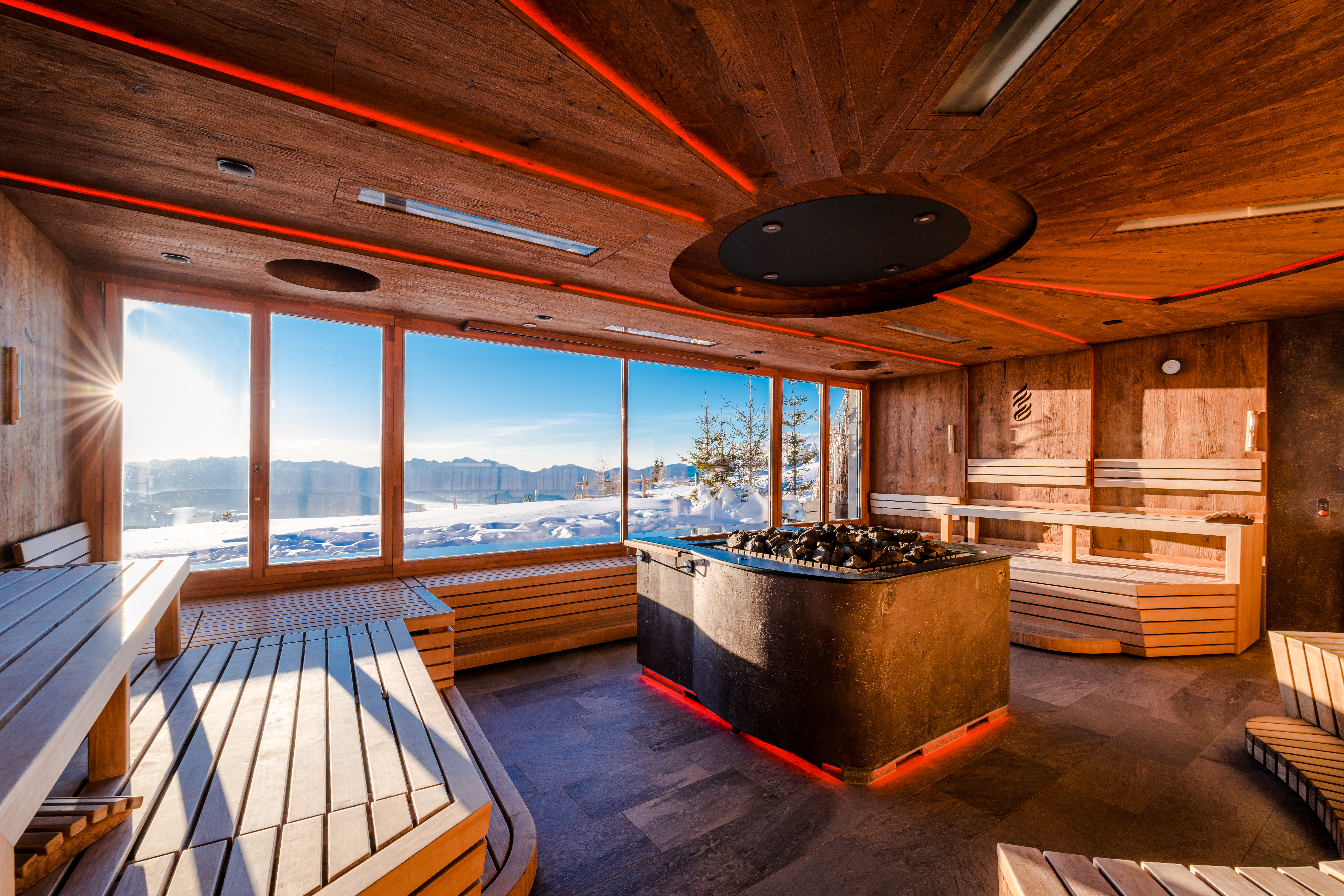 Wellnessurlaub - Therme - Spitzwiesen (Deutsch-Griffen, Albeck) - Konzertsauna mit Panorama - Feuerberg Mountain Resort