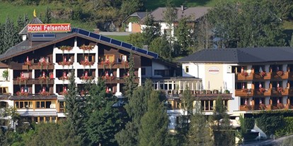 Wellnessurlaub - Pools: Außenpool beheizt - Neuprießenegg - Hotel Felsenhof