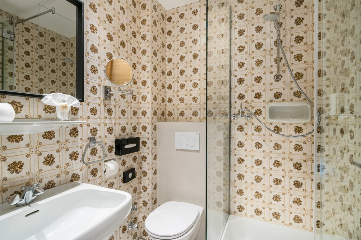 Wellnesshotel: Badezimmer Einzelzimmer - Hotel NockResort