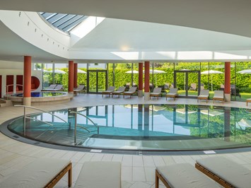 Villa Seilern Vital Resort Saunen und Bäder im Detail Relax-Indoor-Pool