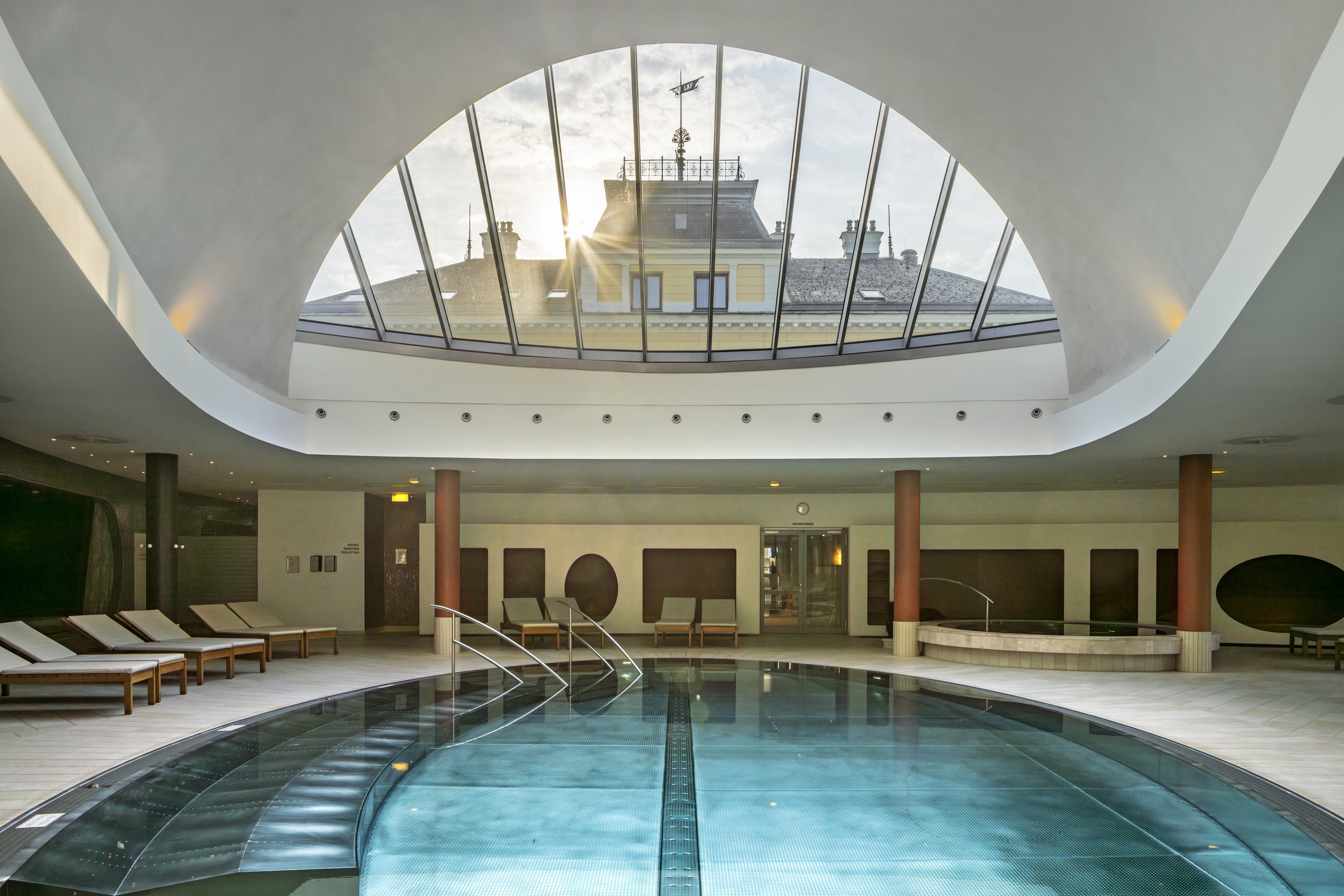 Wellnessurlaub - Salzkammergut - Indoor-Pool in der Villa Seilern - Villa Seilern Vital Resort