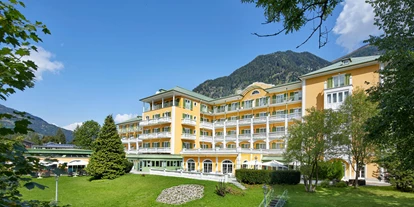 Wellnessurlaub - Day SPA - Altenmarkt im Pongau - Moderne alpine Eleganz und Lifestyle – neu definiert. Durch die ruhige und zentrale Lage von Bad Hofgastein bietet Ihnen das 4-Sterne Sport-, SPA- und Gesundheitshotel regionale Authentizität zeitgemäß interpretiert. - Das Alpenhaus Gasteinertal