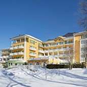 Wellnesshotel - Moderne alpine Eleganz und Lifestyle – neu definiert. Durch die ruhige und zentrale Lage von Bad Hofgastein bietet Ihnen das 4-Sterne Sport-, SPA- und Gesundheitshotel regionale Authentizität zeitgemäß interpretiert. - Das Alpenhaus Gasteinertal