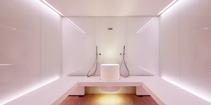 Wellnessurlaub - Day SPA - Berchtesgaden - Die “Lederhosn” unter den alpinen Lifestyle Hotels. Das 4 Sterne Hotel im Zentrum von Kaprun bietet Ihnen eine gelungene Mischung aus authentischem alpinem Lifestyle, herzlicher Gastfreundschaft, Aktivmöglichkeiten und Wellnessfreuden.  - Das Alpenhaus Kaprun