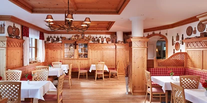 Wellnessurlaub - Day SPA - Berchtesgaden - Die “Lederhosn” unter den alpinen Lifestyle Hotels. Das 4 Sterne Hotel im Zentrum von Kaprun bietet Ihnen eine gelungene Mischung aus authentischem alpinem Lifestyle, herzlicher Gastfreundschaft, Aktivmöglichkeiten und Wellnessfreuden.  - Das Alpenhaus Kaprun