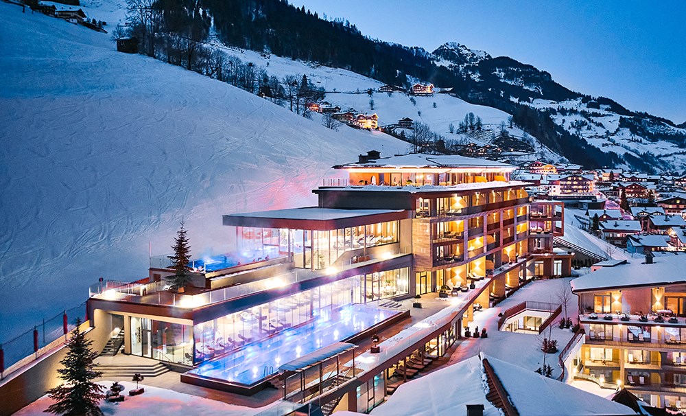 Wellnesshotel: Außenansicht Winter - DAS EDELWEISS Salzburg Mountain Resort