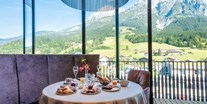 Wellnessurlaub - Ganzkörpermassage - Restaurant "Bergseele" - Good Life Resort Riederalm