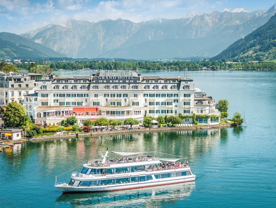 Wellnesshotel: Außenansicht GRAND HOTEL ZELL AM SEE - GRAND HOTEL ZELL AM SEE
