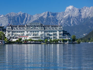 Wellnesshotel: Außenansicht GRAND HOTEL ZELL AM SEE - GRAND HOTEL ZELL AM SEE