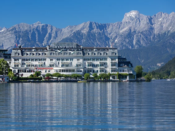 Wellnesshotel: Außenansicht GRAND HOTEL ZELL AM SEE - GRAND HOTEL ZELL AM SEE