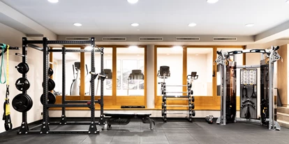 Wellnessurlaub - Ruhpolding - PURE | ALPINE | SPA - Fitnessraum - Hotel Sonne 4*Superior