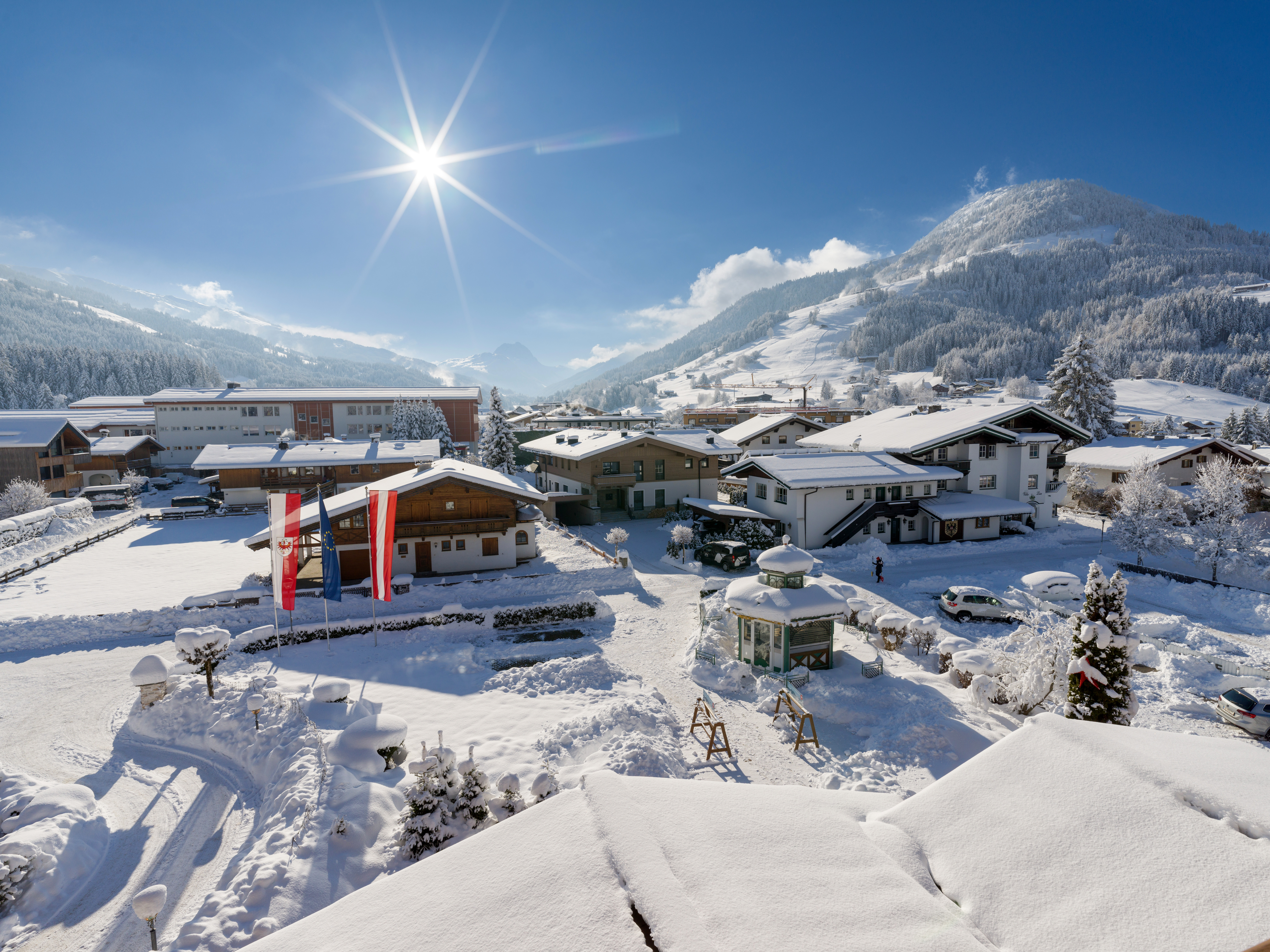Wellnesshotel: Die Aussicht im Winter direkt aus einem der Zimmer oder Suiten im Hotel Sonne 4* Superior - Hotel Sonne 4*Superior - Hotel | Umgebung