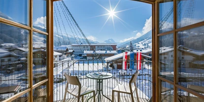 Wellnessurlaub - Ruhpolding - Die Aussicht im Winter direkt aus einem der Zimmer oder Suiten im Hotel Sonne 4* Superior - Hotel Sonne 4*Superior