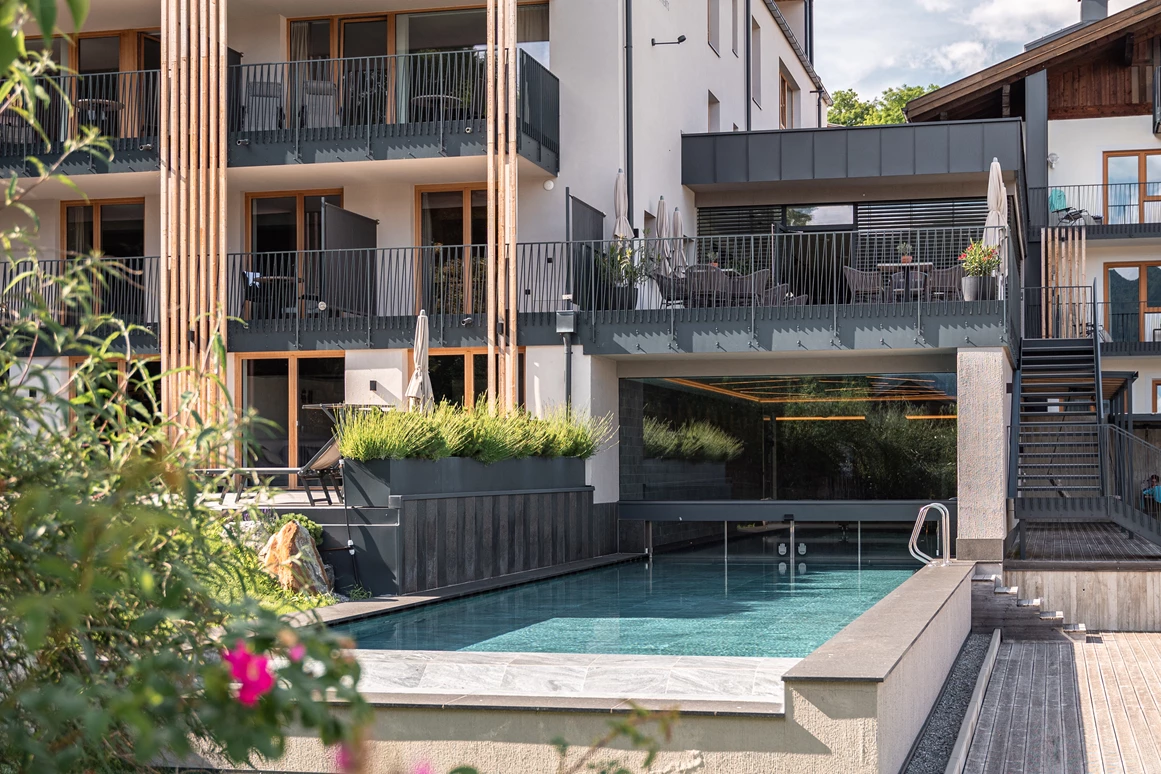 Wellnesshotel: Außenansicht - Maraias Luxury Suites & Apartments