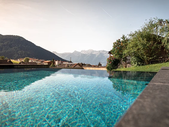 Wellnesshotel: Infinitypool - Maraias Luxury Suites & Apartments
