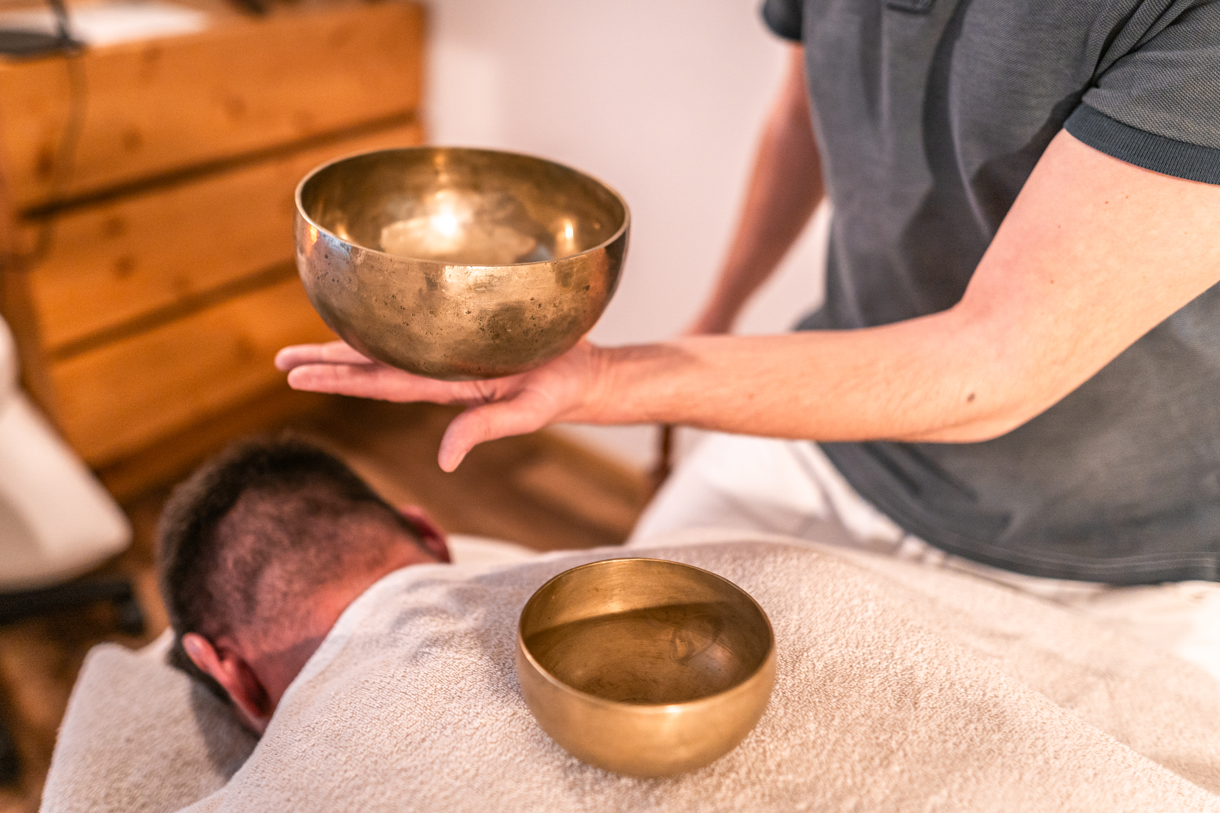 Wellnesshotel: Klangschalenmassage - Maraias Luxury Suites & Apartments