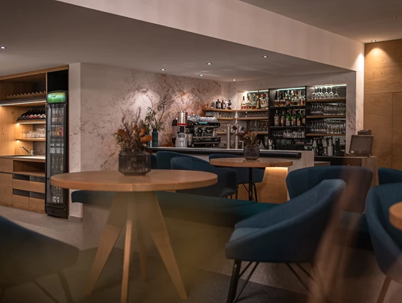Wellnesshotel: Trustbar, Bar, Lounge - Maraias Luxury Suites & Apartments