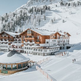 Wellnesshotel: Hotel Schneider - beste Lage direkt an der Gamsleitenbahn 1 Nr. 1 für alle Skifahrer - ski in & out. - Hotel Schneider