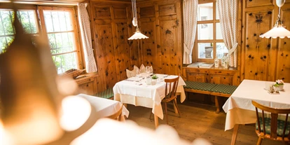Wellnessurlaub - Dorf Tirol - Tiroler Zirmstube  - Hotel Kiendl