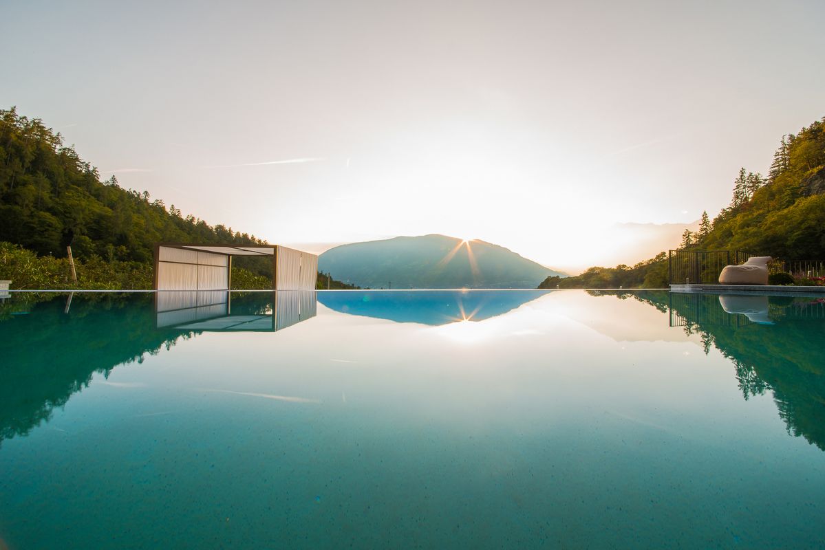 Wellnessurlaub - Terenten - Infinity- Pool Außenbereich - Hotel Kiendl