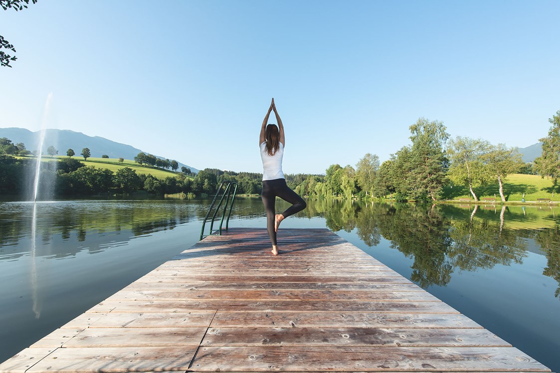 Wellnesshotel: Yoga am See als Teil des kostenlosen Vitalplans im Ritzenhof - Ritzenhof****S - Hotel & Spa am See
