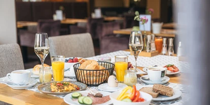 Wellnessurlaub - Day SPA - Altenmarkt im Pongau - Ein ausgedehntes Frühstück ist der perfekte Start in den Tag. - Ritzenhof – Hotel und Spa am See
