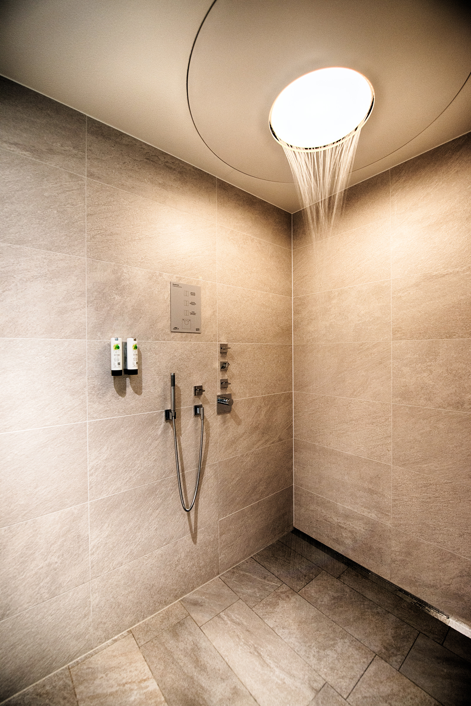 Seehotel am Stausee  Saunen und Bäder im Detail Erlebnisduschen