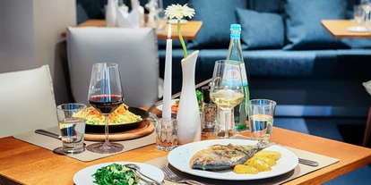 Wellnessurlaub - Verpflegung: Frühstück - Kall - 1968 - Das Restaurant - Seehotel am Stausee