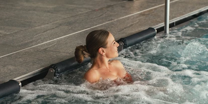 Wellnessurlaub - Fahrradverleih - Innsbruck - Panoramahallenbad - Alpinhotel Berghaus