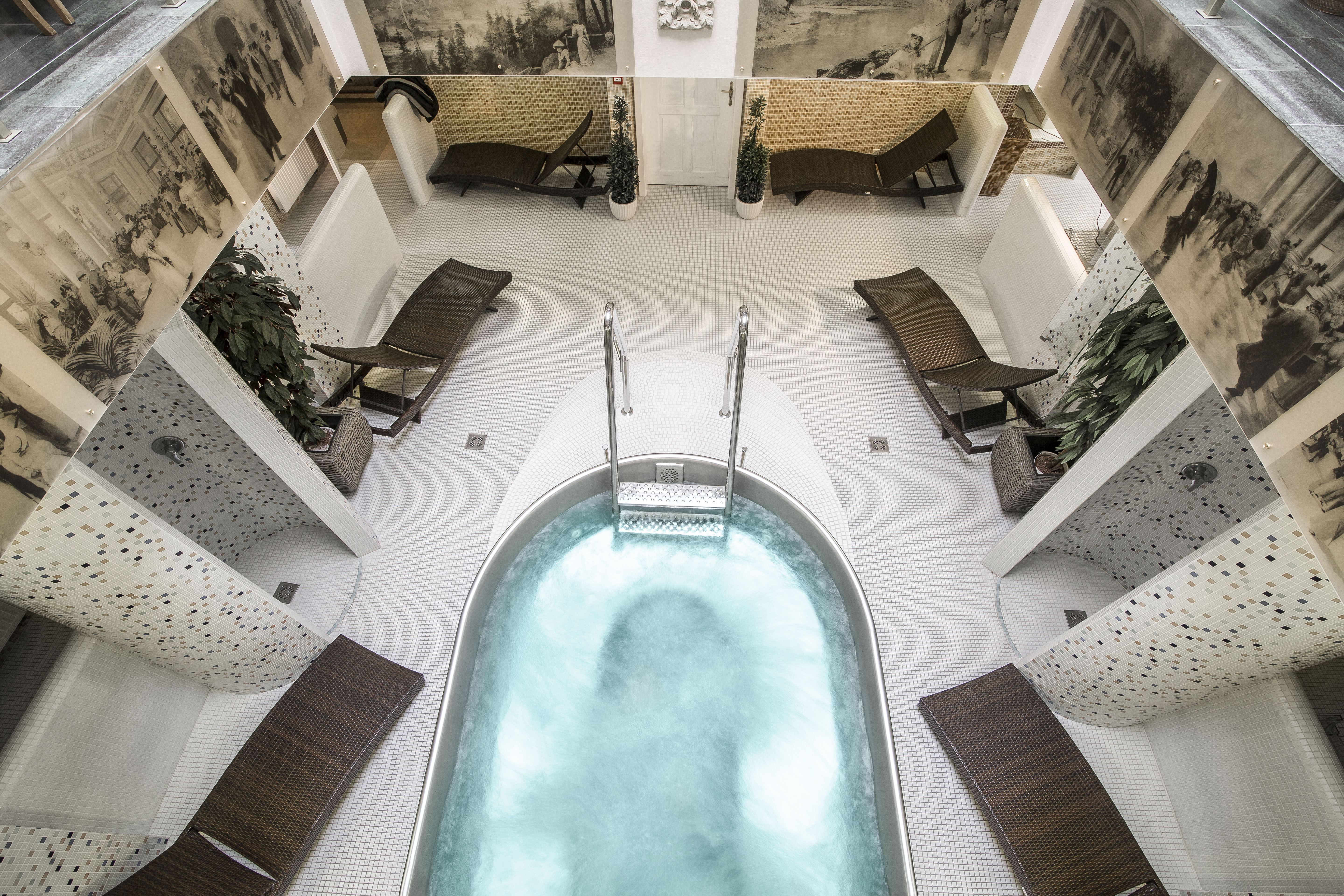 Wellnessurlaub - Bad Brambach - balneo - whirpool  - KARLSBAD GRANDE MADONNA Spa&Wellness Hotel