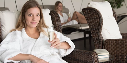Wellnessurlaub - Ganzkörpermassage - Esthal - Wellness - Parkhotel Schillerhain