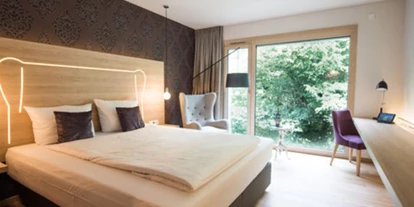 Wellnessurlaub - Ganzkörpermassage - Esthal - Zimmer - Parkhotel Schillerhain