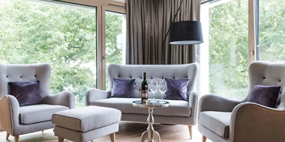 Wellnessurlaub - Ganzkörpermassage - Esthal - Zimmer - Parkhotel Schillerhain