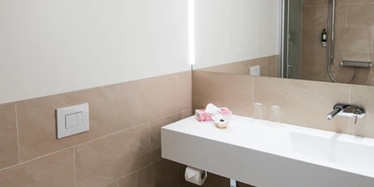 Wellnessurlaub - Ganzkörpermassage - Esthal - Bad - Parkhotel Schillerhain