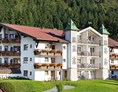 Wellnesshotel: Außenansicht Haus Alpenblick - Alpenhotel Oberstdorf