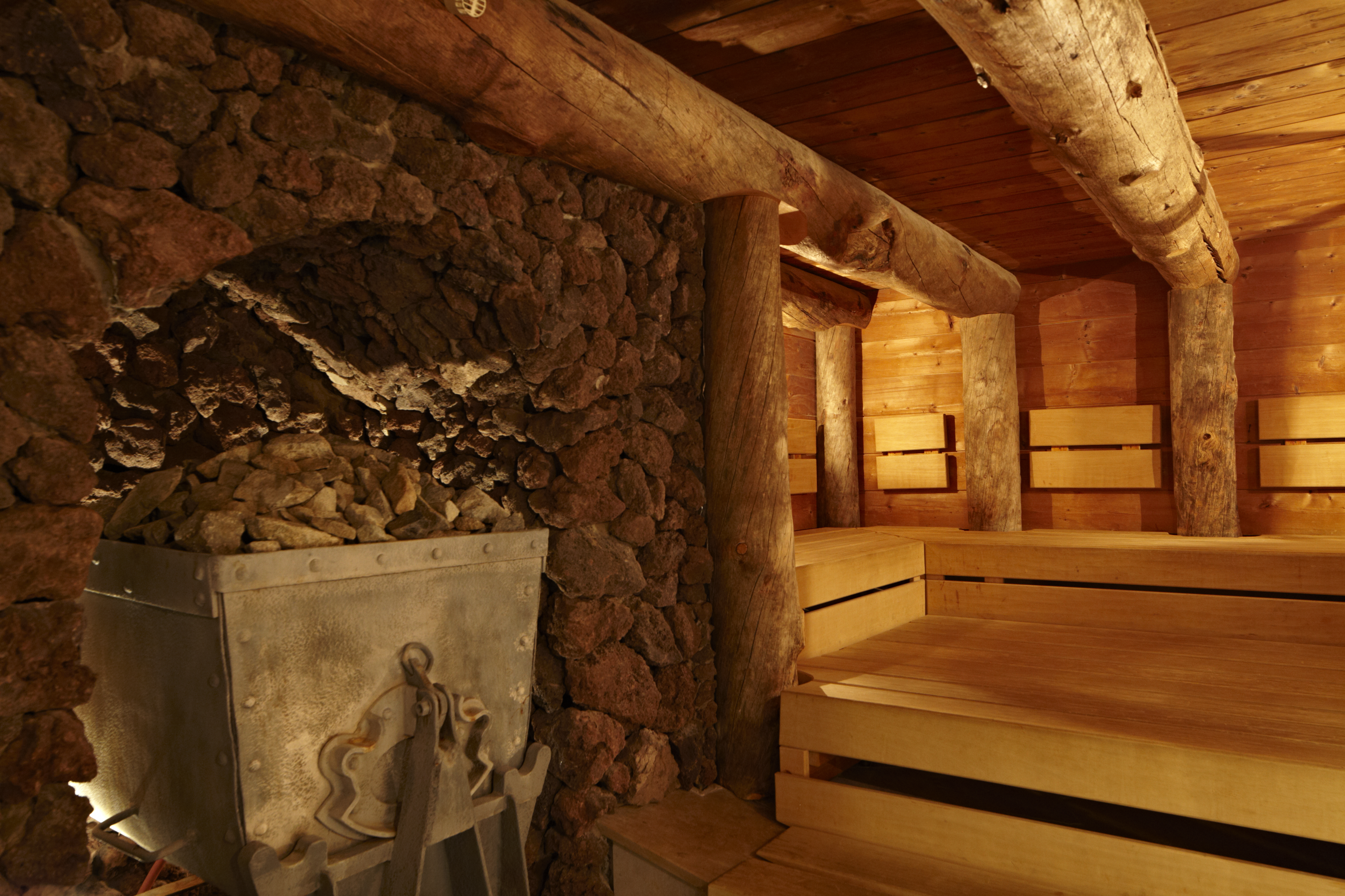Hotel Dirsch Wellness und Spa Resort Naturpark Altmühltal Saunen und Bäder im Detail Kelo Blockhaus Sauna 