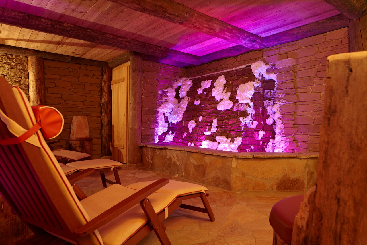 Hotel Dirsch Wellness und Spa Resort Naturpark Altmühltal Saunen und Bäder im Detail Salz-Sole-Stollen