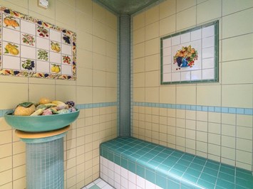 Hotel Dirsch Saunen und Bäder im Detail Kräuterdampfbad