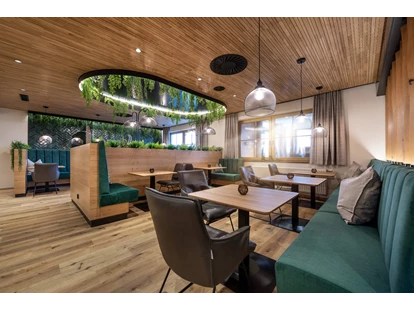 Wellnessurlaub - Day SPA - Knotzberg (Neukirchen am Walde, Natternbach) - Neuer Restaurantbereich  - Landrefugium Obermüller | 360 ° Glück | 4,5 Sterne