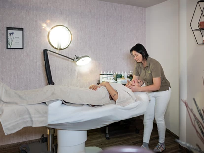 Wellnessurlaub - Day SPA - Knotzberg (Neukirchen am Walde, Natternbach) - Landrefugium Obermüller | 360 ° Glück | 4,5 Sterne
