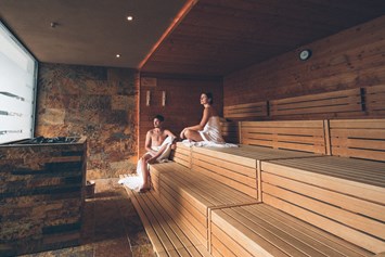 Wellnesshotel: Finnische Natursteinsauna - Hotel Eibl-Brunner  