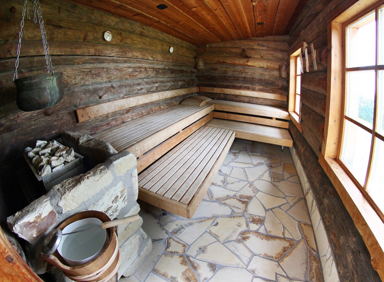 Wellness-Wohlfühlhotel Sonnentau Saunen und Bäder im Detail Kelo_sauna