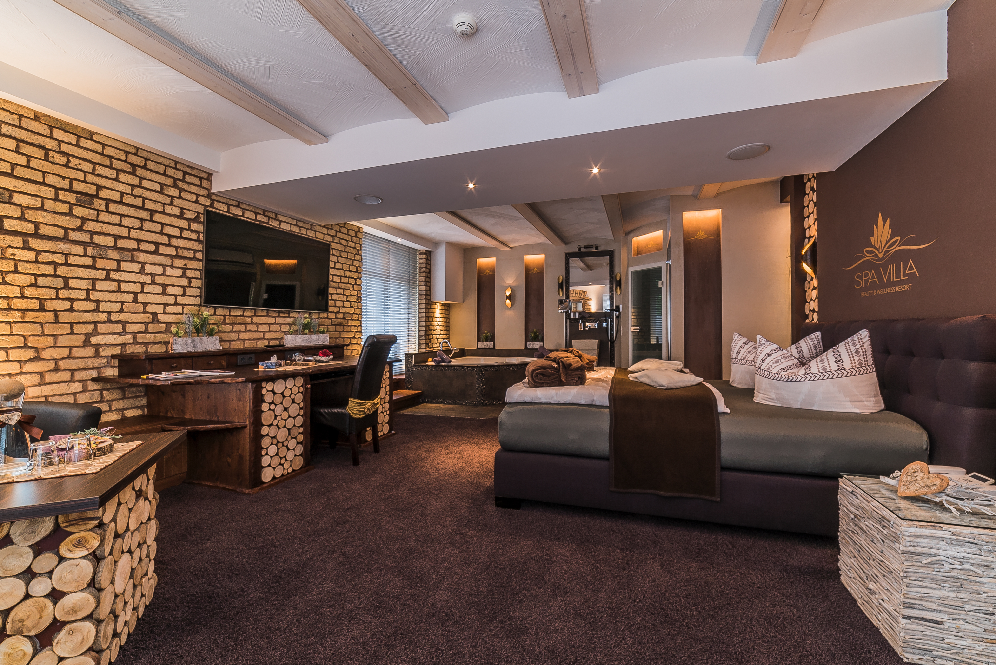 Wellnesshotel: Wellness-Suite mit Whirlpool in der SPA VILLA in Wingerode, Zimmername: Gartentraum - SPA VILLA Hotel, Private Spa & Day Spa