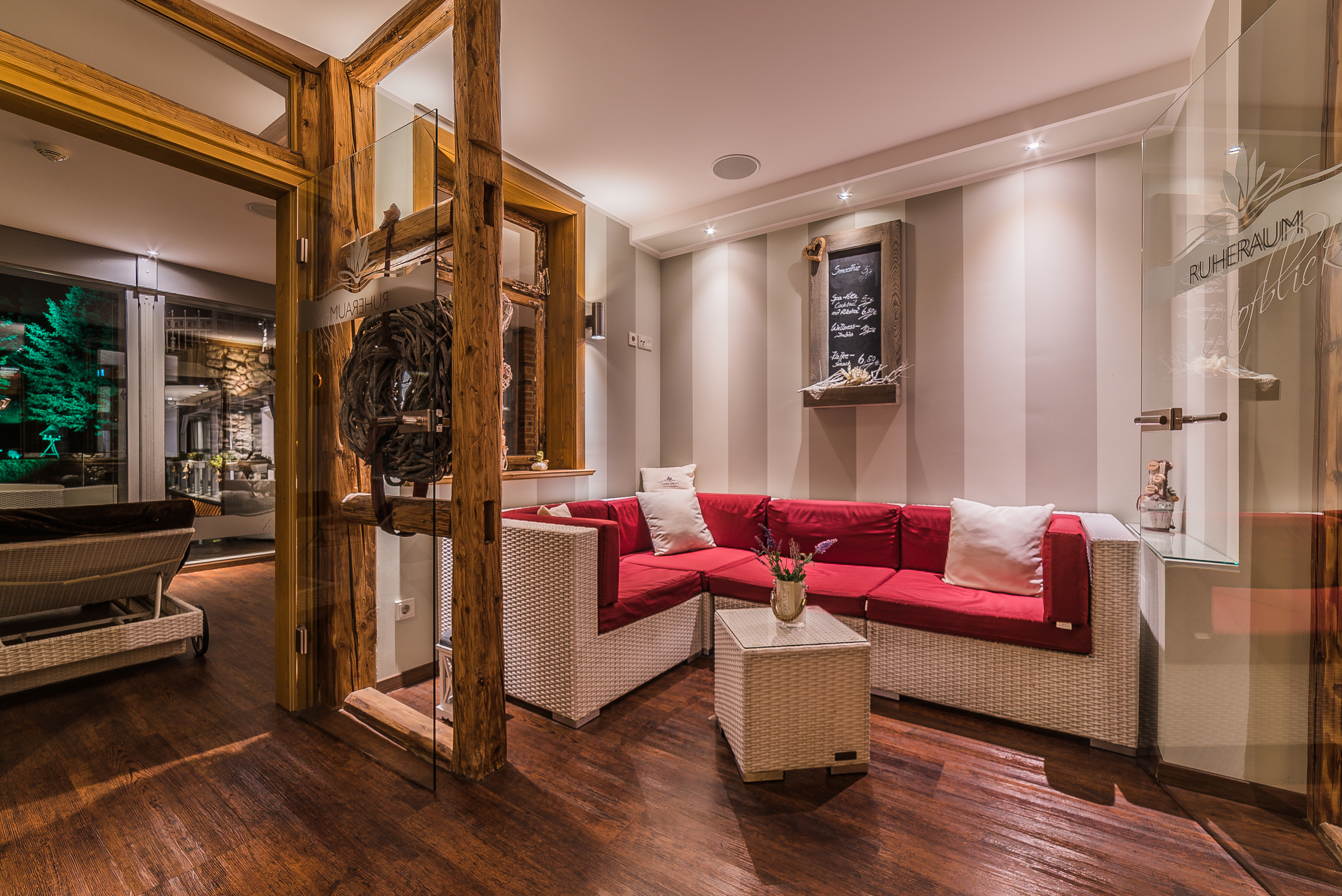 Wellnesshotel: Öffentlicher Wellnessbereich der SPA VILLA in Wingerode, DaySpa mit Ruhebereichen, Massagen, Kosmetik, Außenbereich - SPA VILLA Hotel, Private Spa & Day Spa
